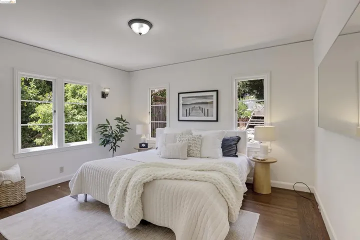 31 Sunset Drive, Kensington, California 94707-1151