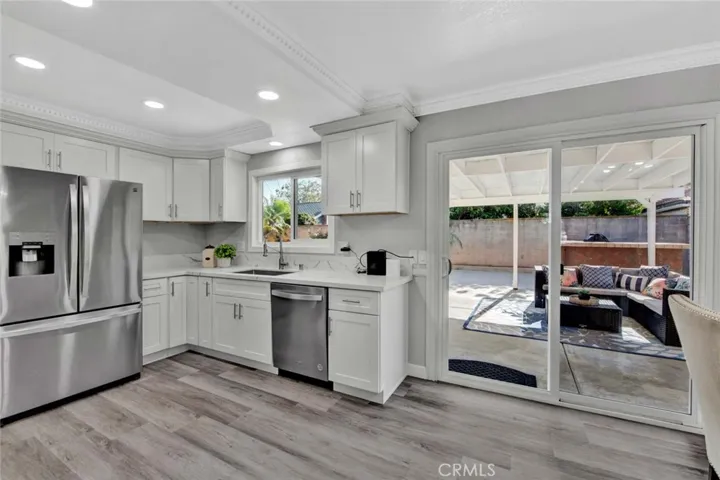 2206 S Forest Avenue, Santa Ana, California 92704