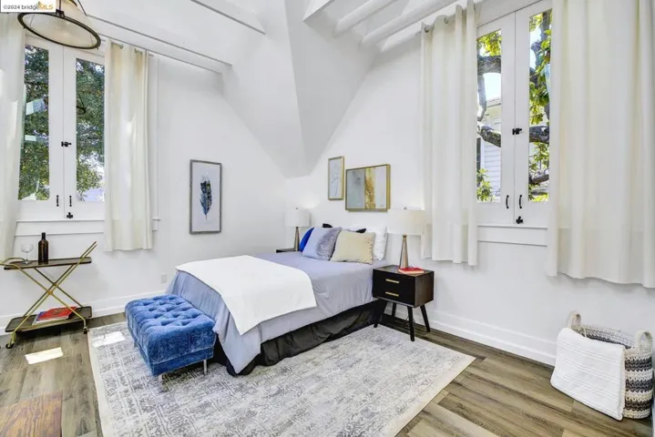 1735 6th Ave, Oakland, California 94606