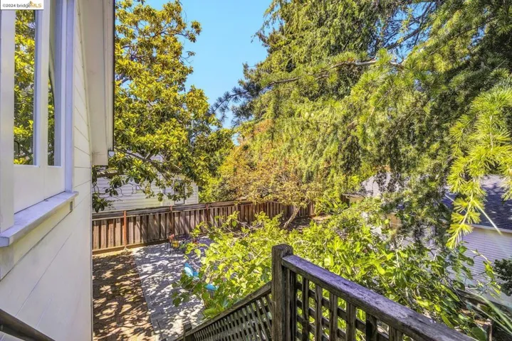 1735 6th Ave, Oakland, California 94606