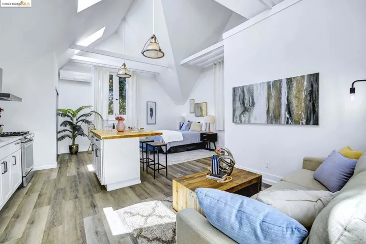 1735 6th Ave, Oakland, California 94606
