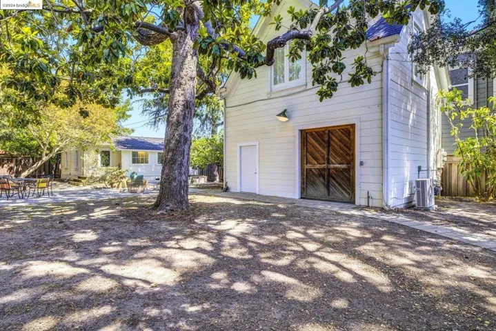 1735 6th Ave, Oakland, California 94606
