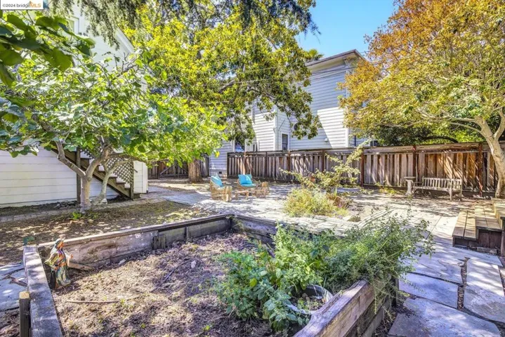 1735 6th Ave, Oakland, California 94606