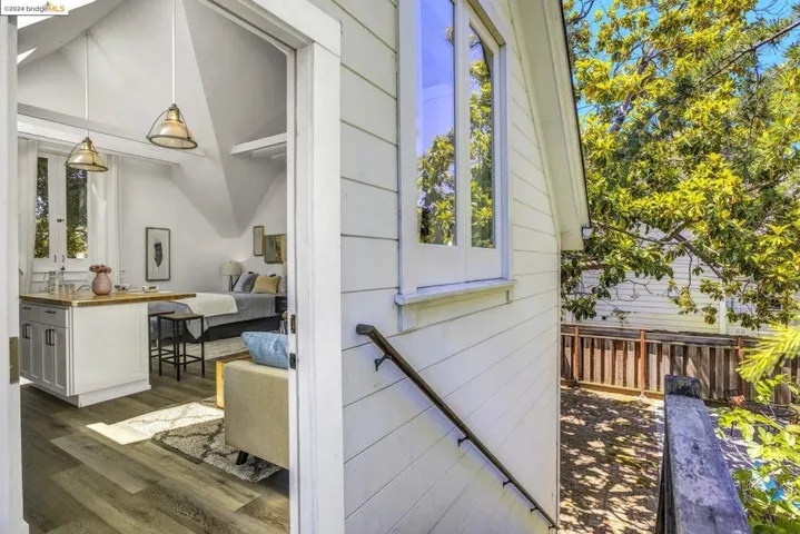 1735 6th Ave, Oakland, California 94606