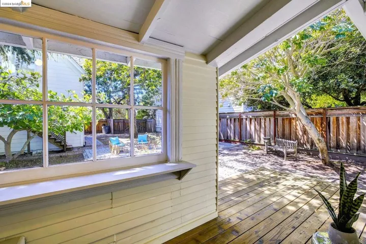 1735 6th Ave, Oakland, California 94606