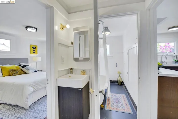 1735 6th Ave, Oakland, California 94606