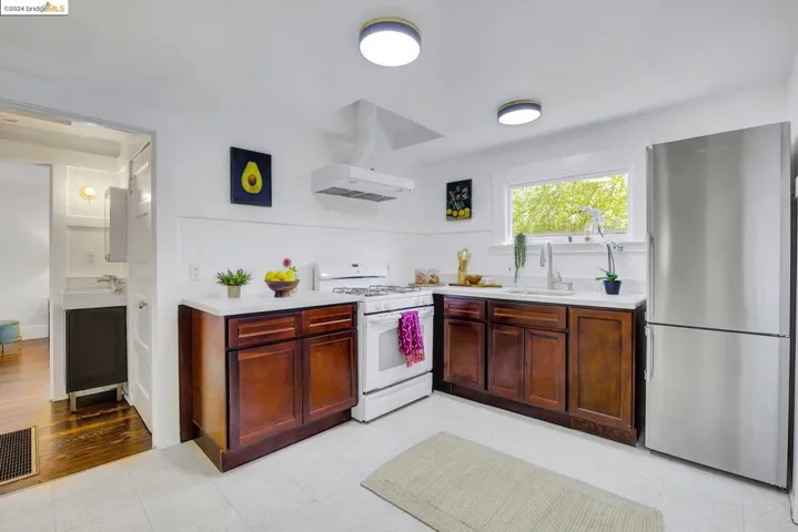 1735 6th Ave, Oakland, California 94606
