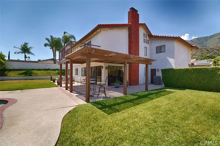 9195 Hidden Farm Road, Alta Loma, California 91737