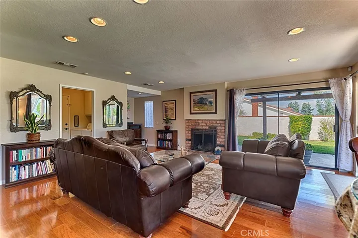 9195 Hidden Farm Road, Alta Loma, California 91737