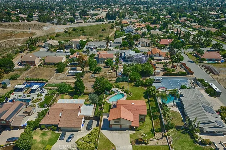9195 Hidden Farm Road, Alta Loma, California 91737