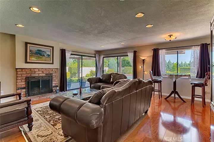 9195 Hidden Farm Road, Alta Loma, California 91737