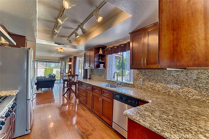 9195 Hidden Farm Road, Alta Loma, California 91737