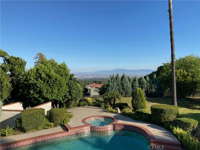 9195 Hidden Farm Road, Alta Loma, California 91737