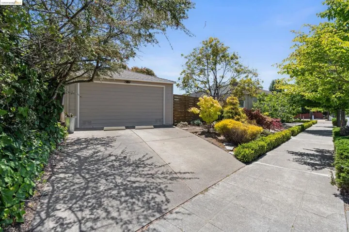 1500 Rose, Berkeley, California 94703