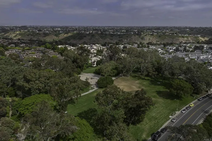 8366 Via Sonoma G, La Jolla, California 92037