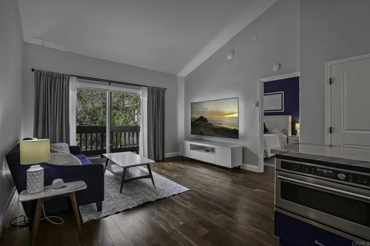 8366 Via Sonoma G, La Jolla, California 92037