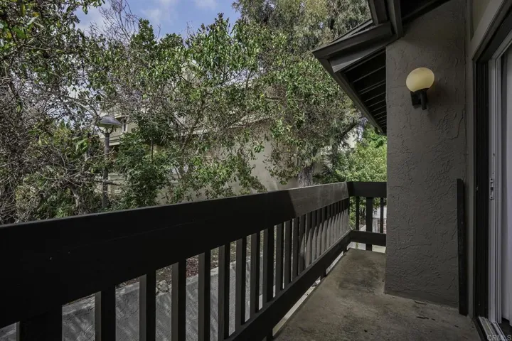8366 Via Sonoma G, La Jolla, California 92037