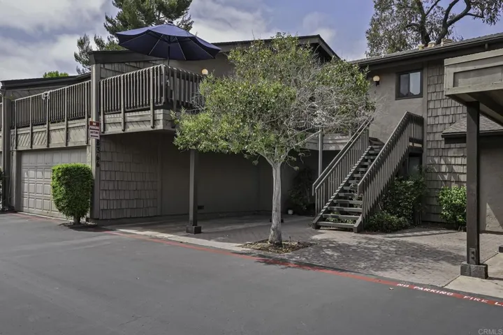 8366 Via Sonoma G, La Jolla, California 92037