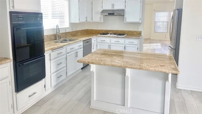 57281 Titian Court, Yucca Valley, California 92284