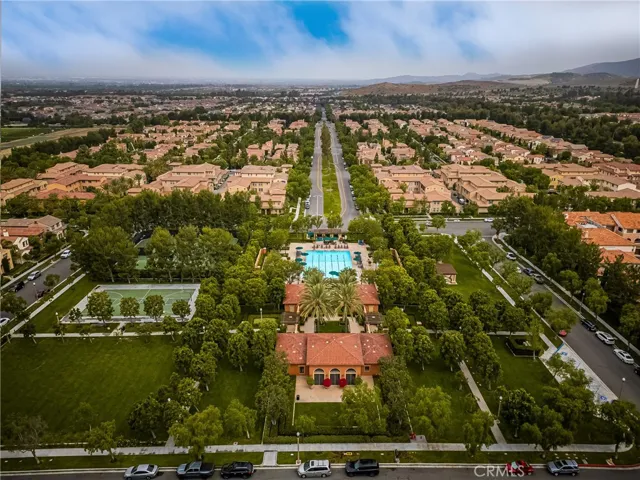 nearby Silverado Park enjoys a host of amenities
