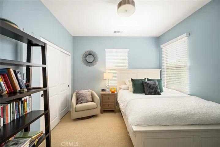 high ceilings keep each room bright & airy