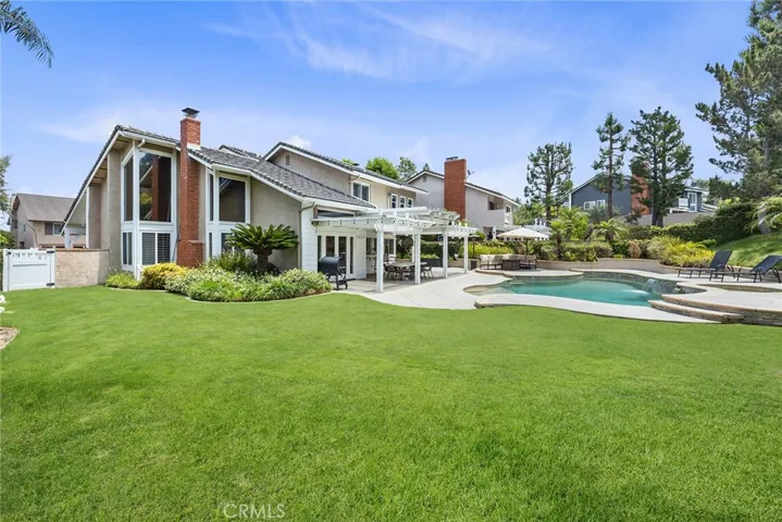 7126 E Mockingbird Way, Anaheim Hills, California 92807
