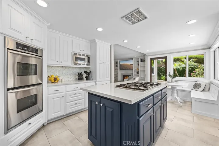 7126 E Mockingbird Way, Anaheim Hills, California 92807