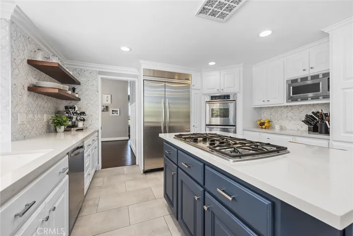 7126 E Mockingbird Way, Anaheim Hills, California 92807