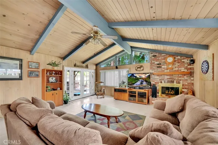 huge family room/ great room