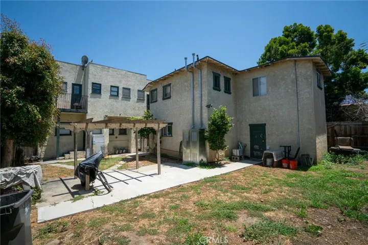 761 Walnut Avenue, Long Beach, California 90813