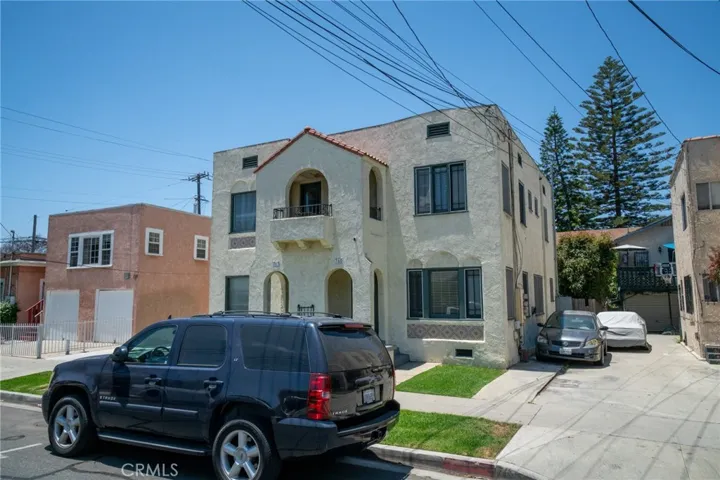761 Walnut Avenue, Long Beach, California 90813