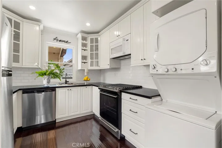 501 Avenue B C, Redondo Beach, California 90277