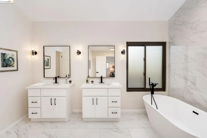 5111 Fairhill Ct, Oakland, California 94605