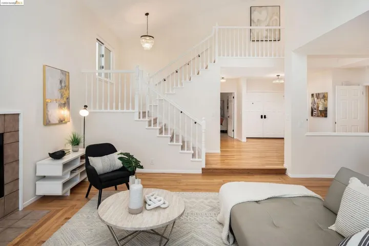 5111 Fairhill Ct, Oakland, California 94605