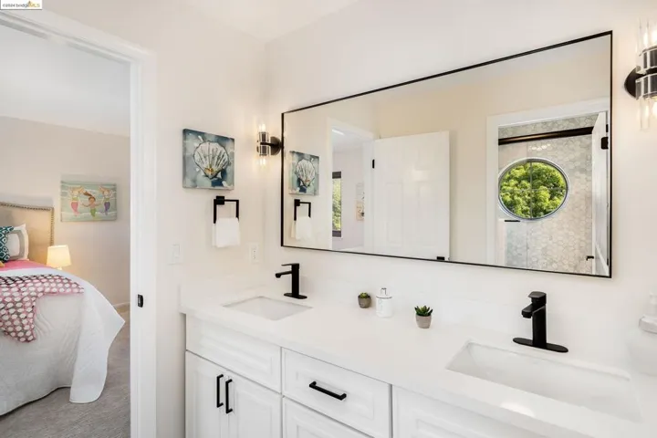 5111 Fairhill Ct, Oakland, California 94605