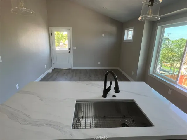 2518 Carnegie Avenue B, Costa Mesa, California 92626