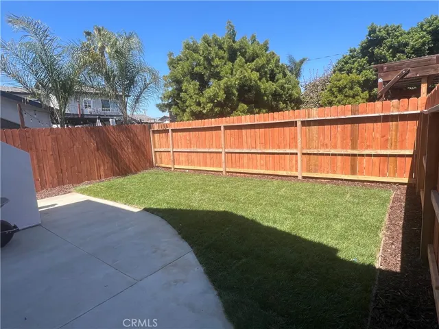 2518 Carnegie Avenue B, Costa Mesa, California 92626