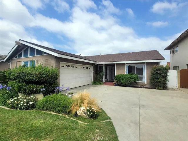 3435 Claremore Avenue, Long Beach, California 90808