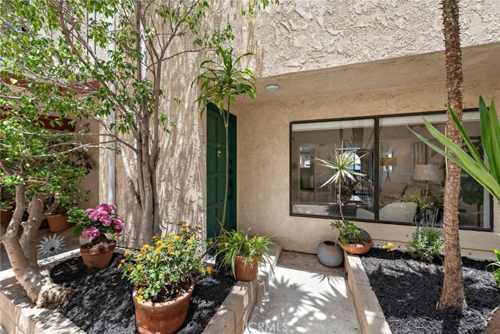 1100 E 4th Street E, Long Beach, California 90802