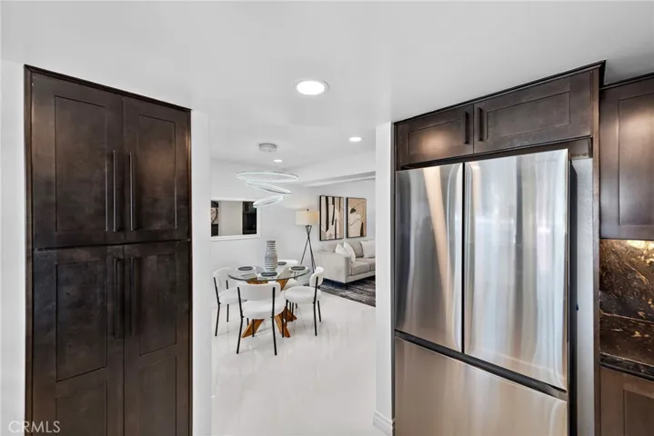 1100 E 4th Street E, Long Beach, California 90802