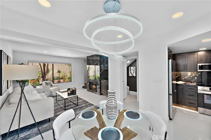 1100 E 4th Street E, Long Beach, California 90802