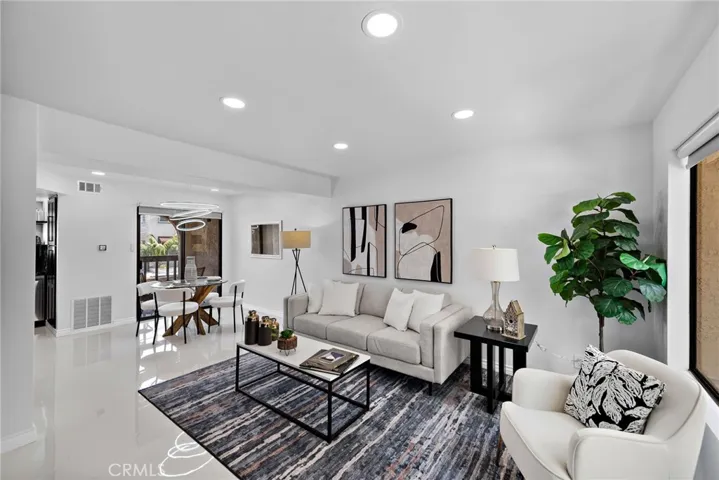 1100 E 4th Street E, Long Beach, California 90802