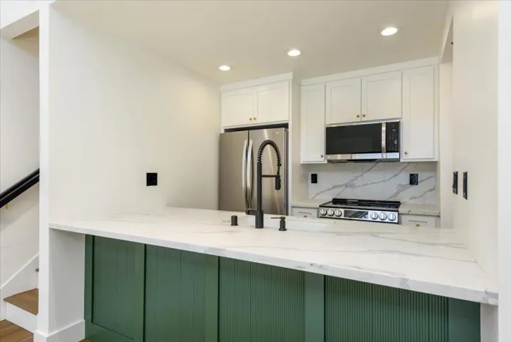 4155 El Camino Way F, Palo Alto, California 94306