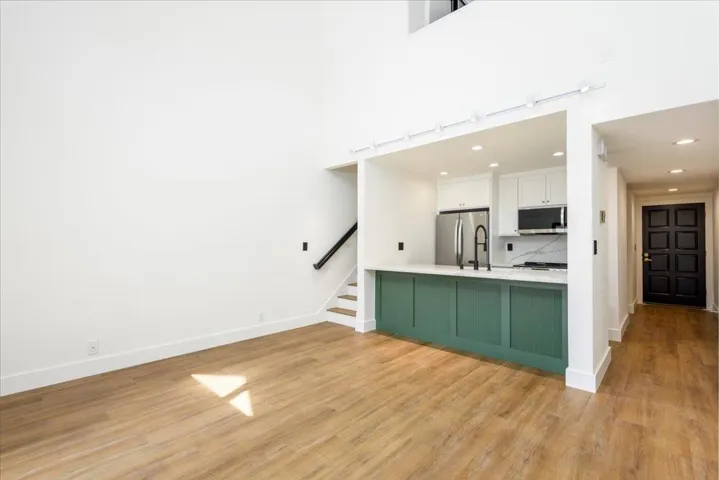 4155 El Camino Way F, Palo Alto, California 94306