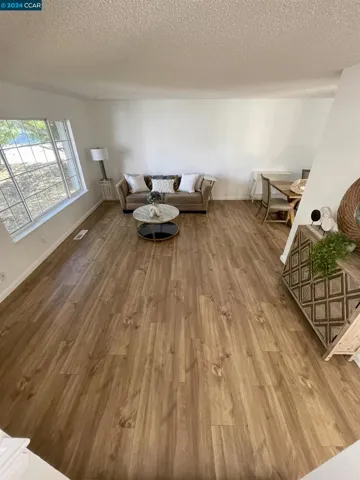 457 Falcon Way, Hercules, California 94547
