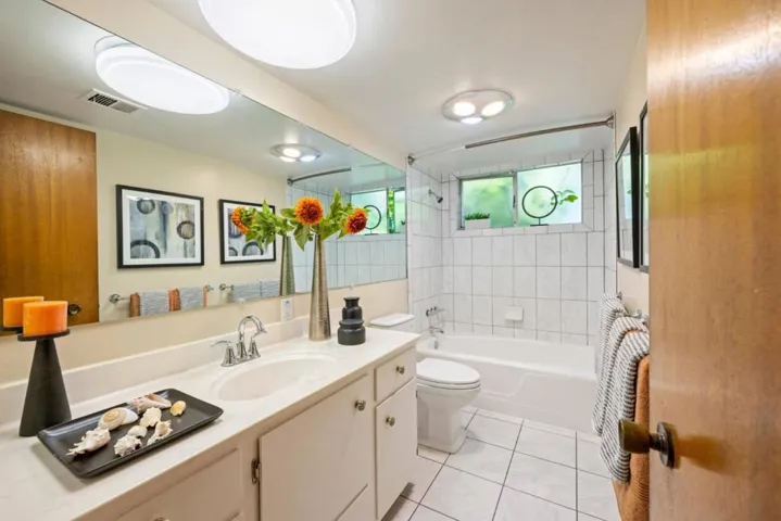 518 Everett Avenue D, Palo Alto, California 94301