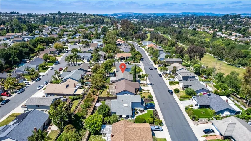 27672 Nopales, Mission Viejo, California 92692