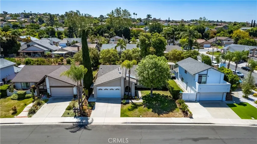 27672 Nopales, Mission Viejo, California 92692