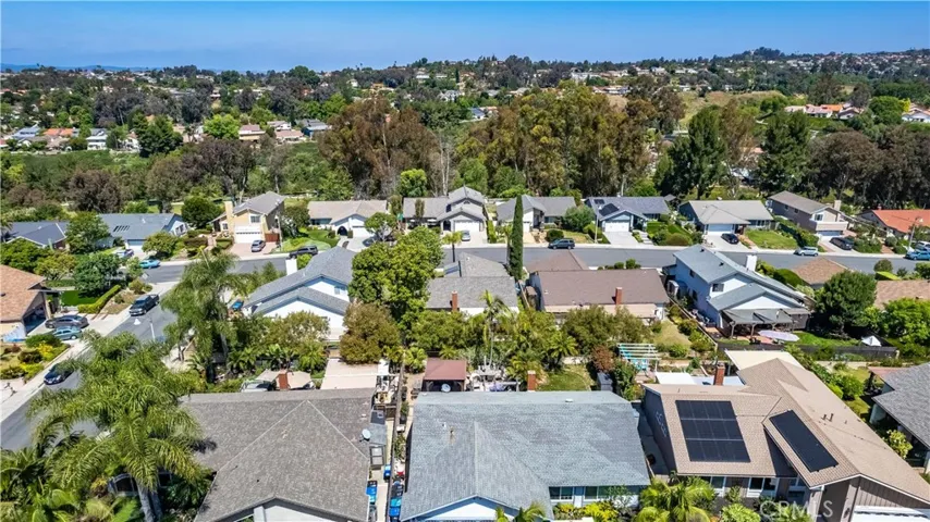 27672 Nopales, Mission Viejo, California 92692