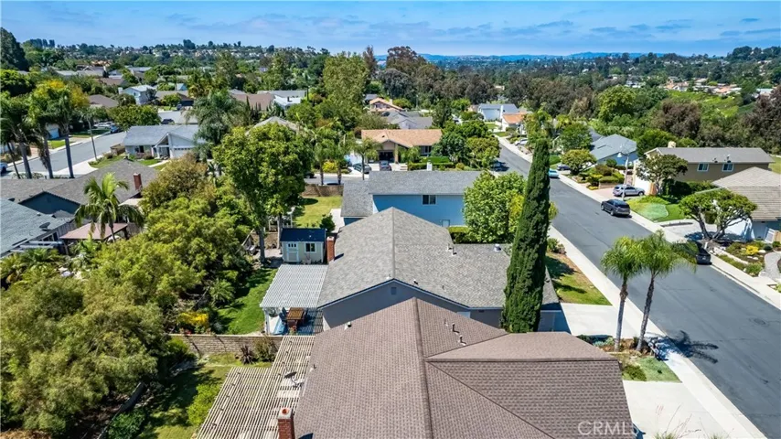 27672 Nopales, Mission Viejo, California 92692